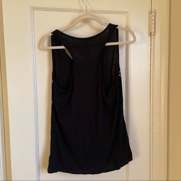 💥🎉HP🎉💥 Forever 21 Black Stretch Racerback Scoop Neck Tank Gold Silver Studs - Picture 5 of 11